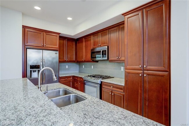 Building Photo - 4 br, 2.5 bath House - 5859 Levi Ln
