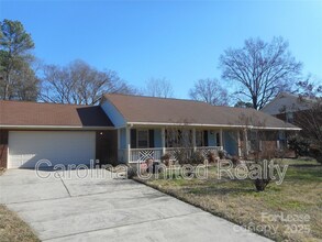 Building Photo - 10749 Colony Woods Dr