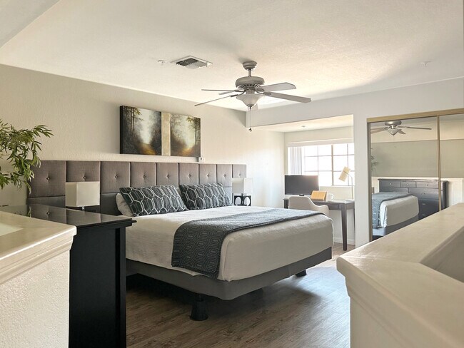 Foto del edificio - 1211 N. Miller Road