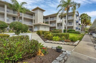 Building Photo - 9630 Club S Cir