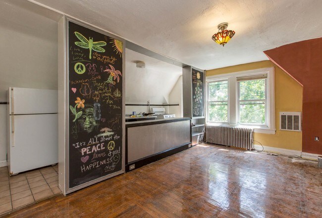 Foto del edificio - 4617 Chester Ave