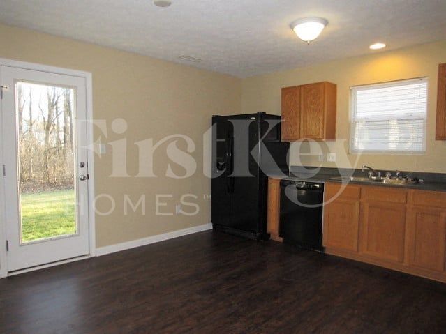 Building Photo - 11419 High Grass Dr