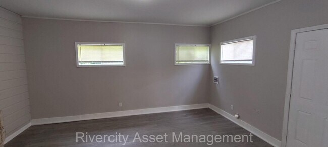 Photo - 2386 Larose Ave House