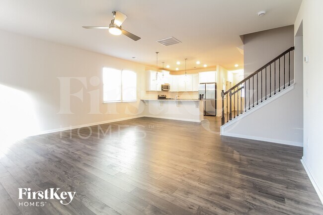 Foto del edificio - 1204 Mission Hill Ln
