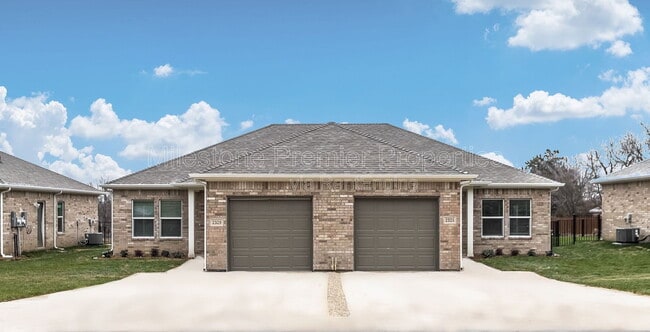 Foto del edificio - 2405 N Hickory St