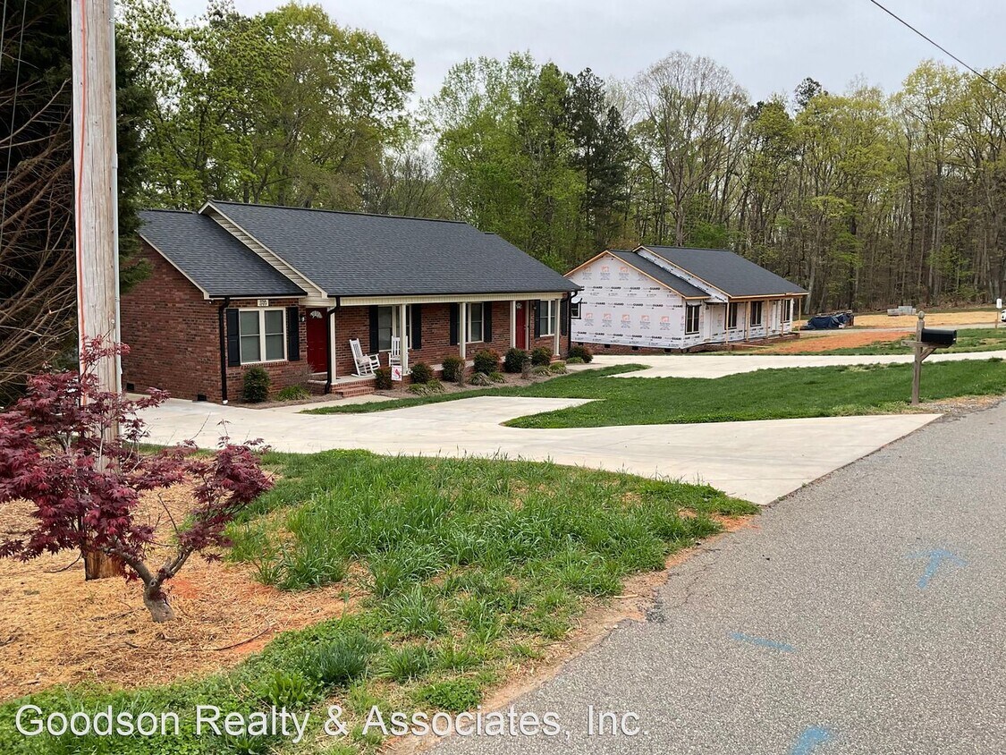 Building Photo - 2 br, 2 bath House - 1289 Janice Road