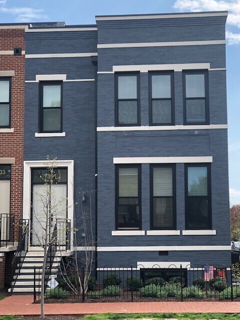 Building Photo - 1301 D St SE
