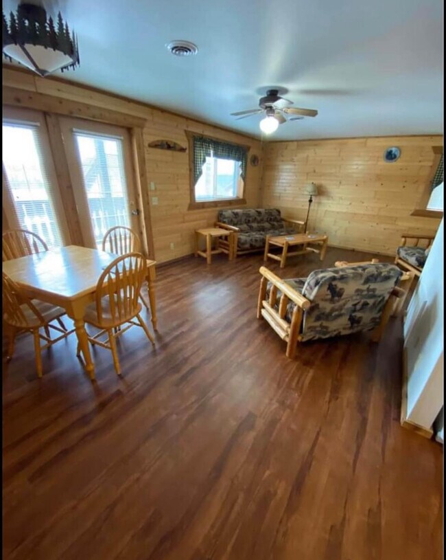 Foto del edificio - 473 Overlook Ct