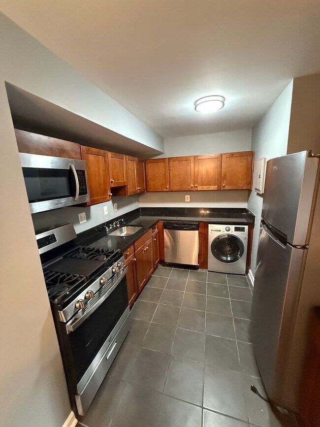 Foto del edificio - 3103 Naylor Rd SE