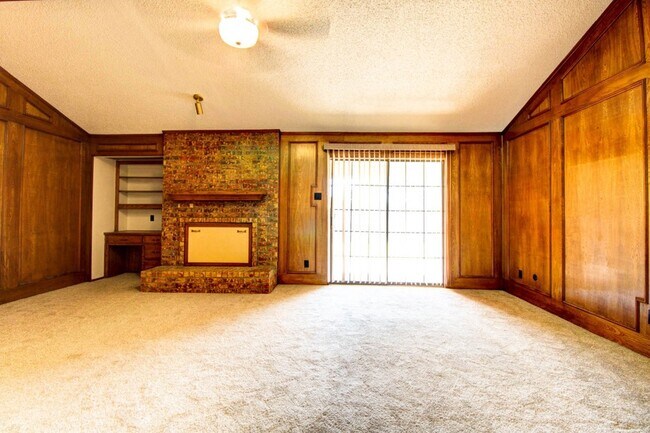 Foto del edificio - 758 Brighton Ln