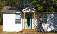 Primary Photo - 1 Bed 1 Bath Cottage