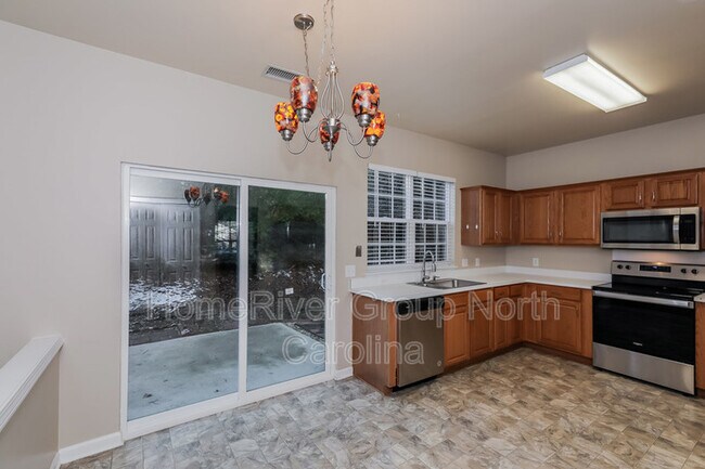 Building Photo - 15118 Edindale Dr