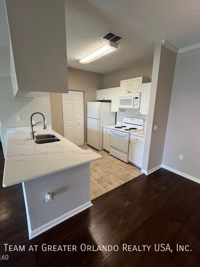 Building Photo - 2224 Arbor Lakes Cir