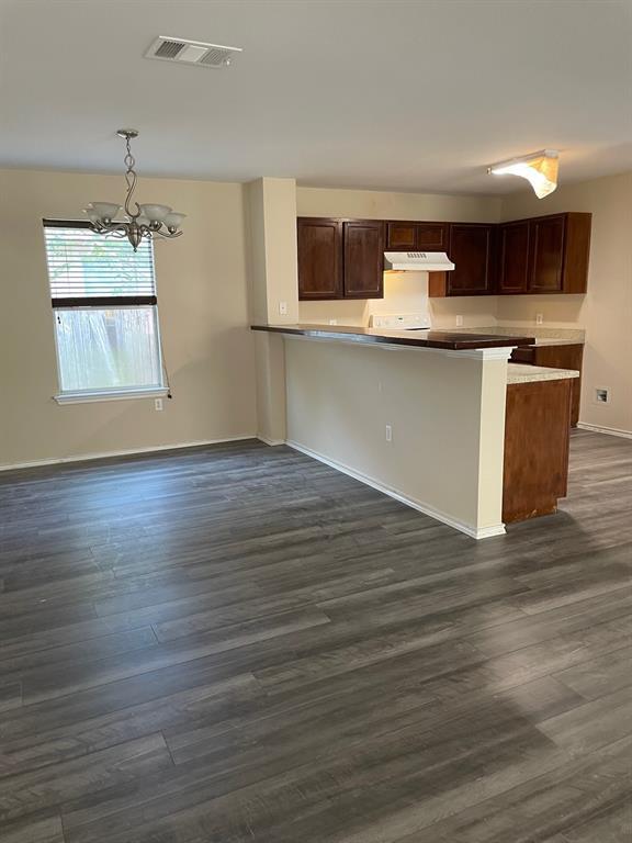 Building Photo - 8710 Dittmar Oaks Dr