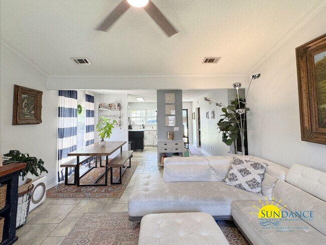 Building Photo - Updated 3-Bedroom Home in Fort Walton Beach