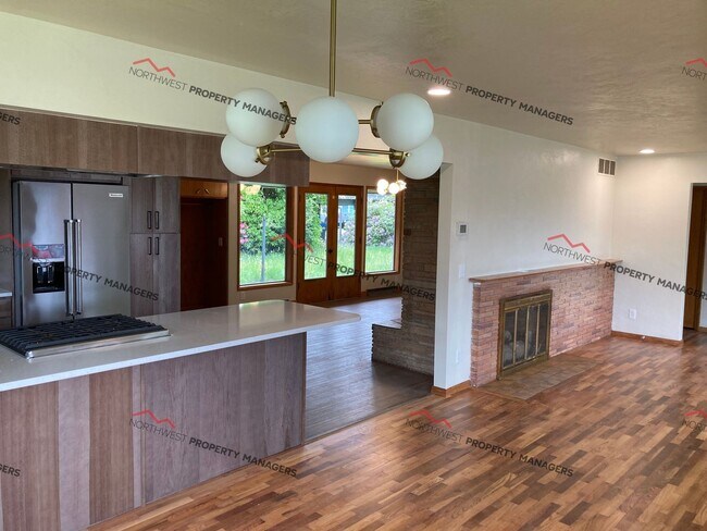 Foto del edificio - STATUS: AVAILABLE- | R274B | $2195