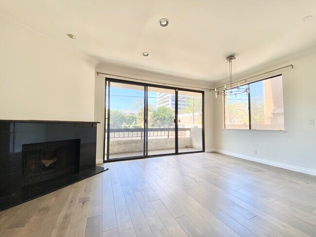 Building Photo - 1745 S Bentley Ave