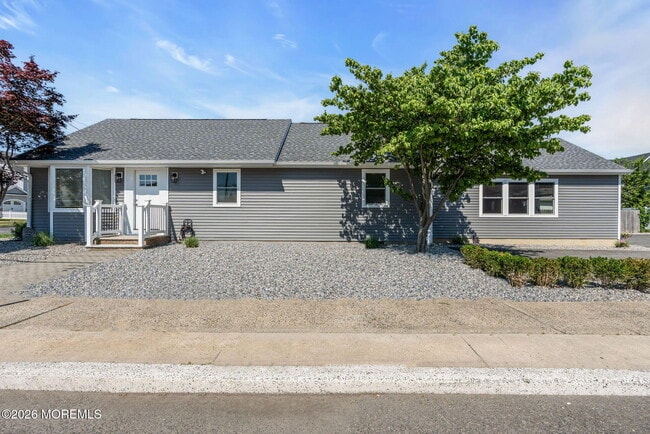 Building Photo - 501 Forman Ave