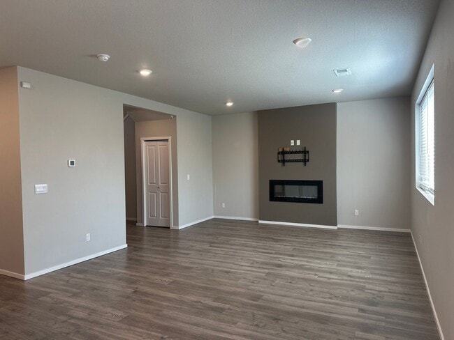 Building Photo - 20629 SE Gemstone Ave