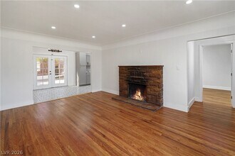 Building Photo - 1140 Hillside Pl