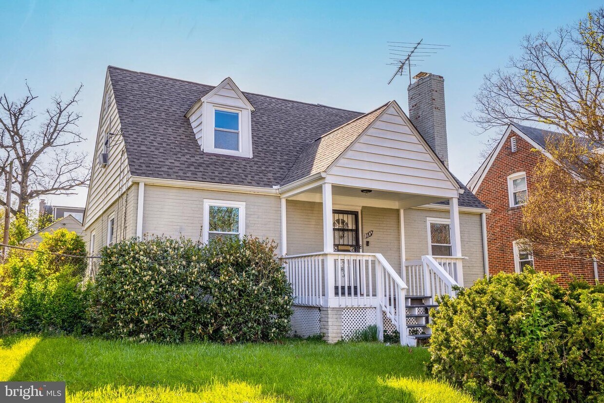 Foto principal - 1107 46th St SE
