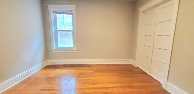 Room 2 - 11.83'x11.16' (about 130 sq ft) - 6331 Southwood Ave