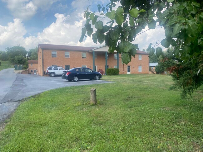 Foto del edificio - 103 Skyview Dr