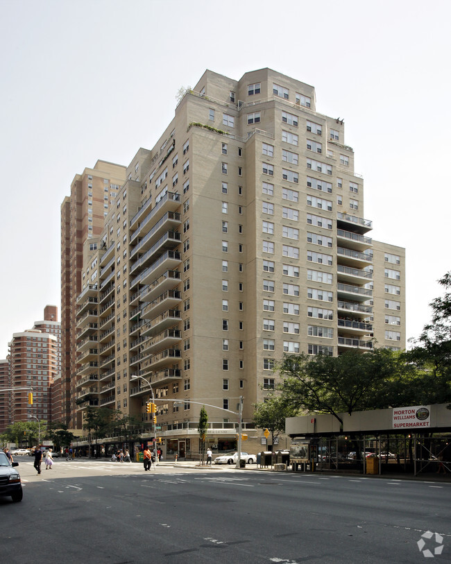 Primary Photo - New York Towers