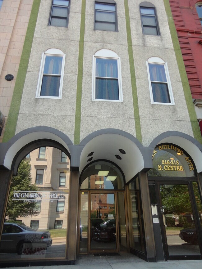 Building Photo - 216 N Center St