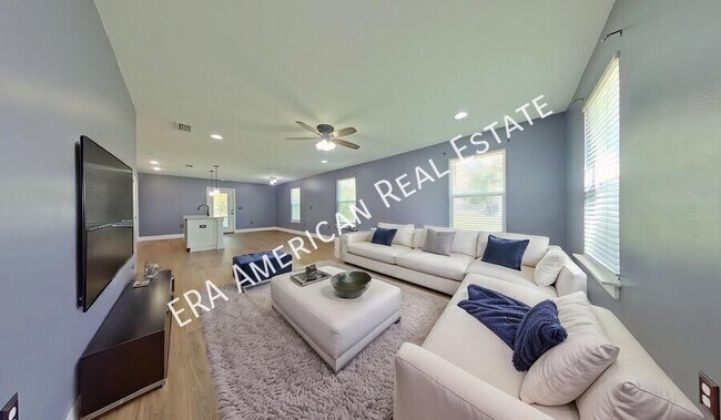 Building Photo - 816 W Walnut Ave