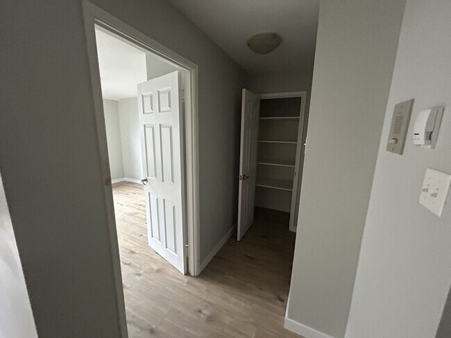 Photo du bâtiment - 5222-5222 Green St