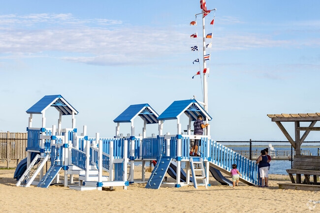There are several great playgrounds in Amityville.