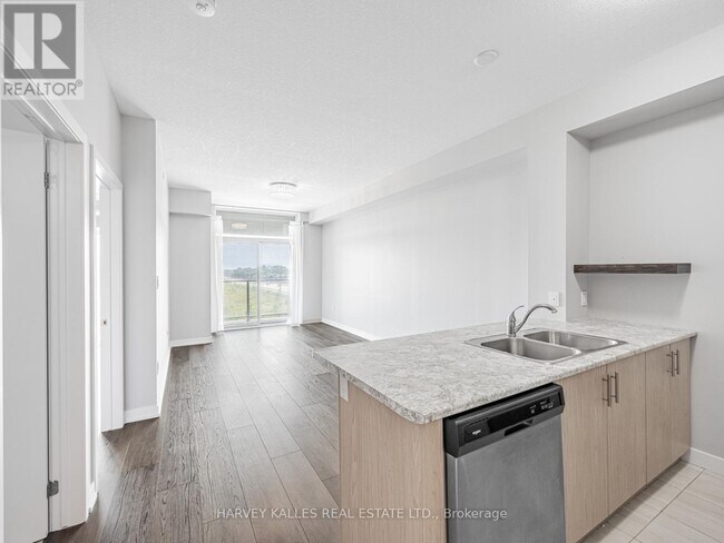Photo du bâtiment - 450-450 Dundas St E