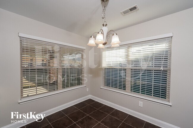 Foto del edificio - 855 Clover Ave