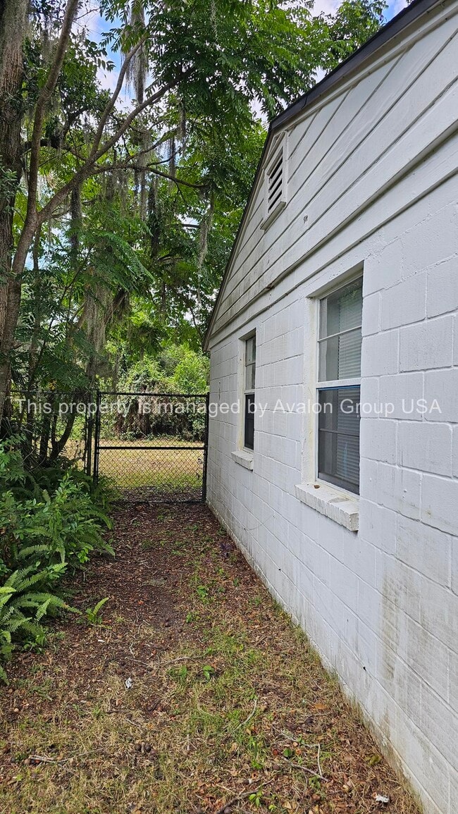 Building Photo - 962 Cornwallis Dr