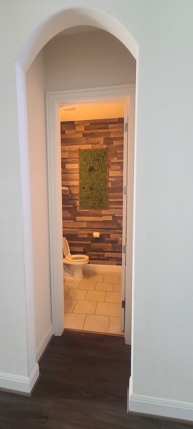 Building Photo - 5801 Antioch Cv