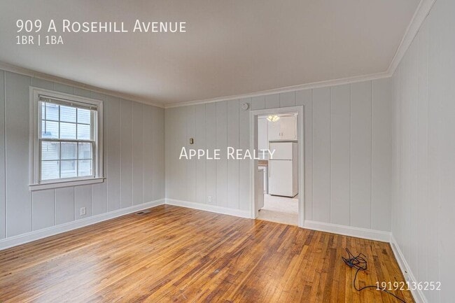 Building Photo - 909 Rosehill Ave