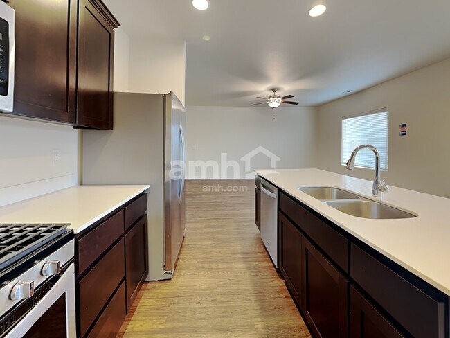 Building Photo - 2183 NW Woodland Dr