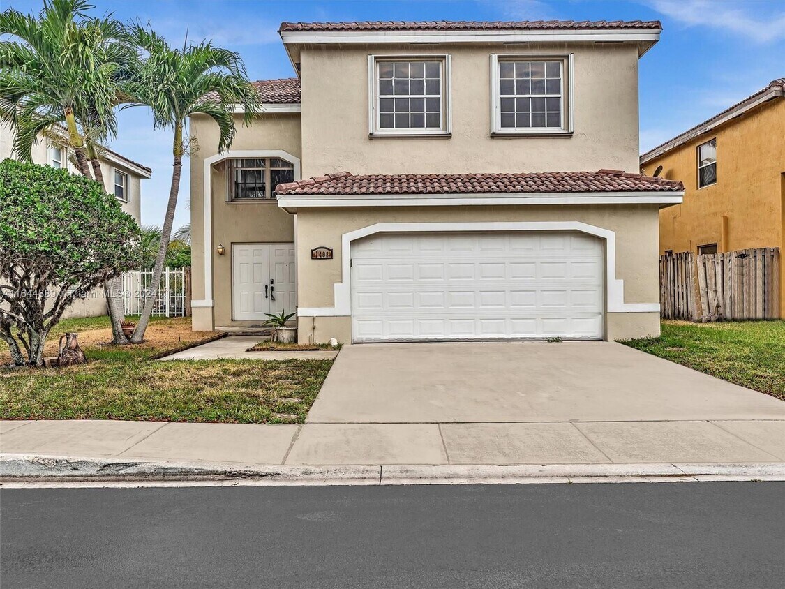 Foto principal - 1498 SW 106th Ave