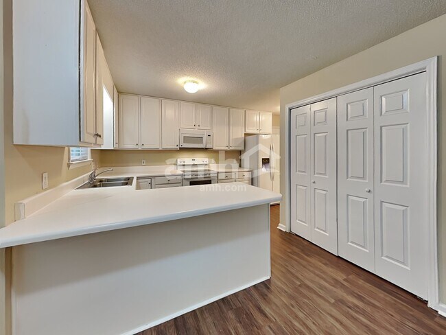 Foto del edificio - 506 Westminster Dr