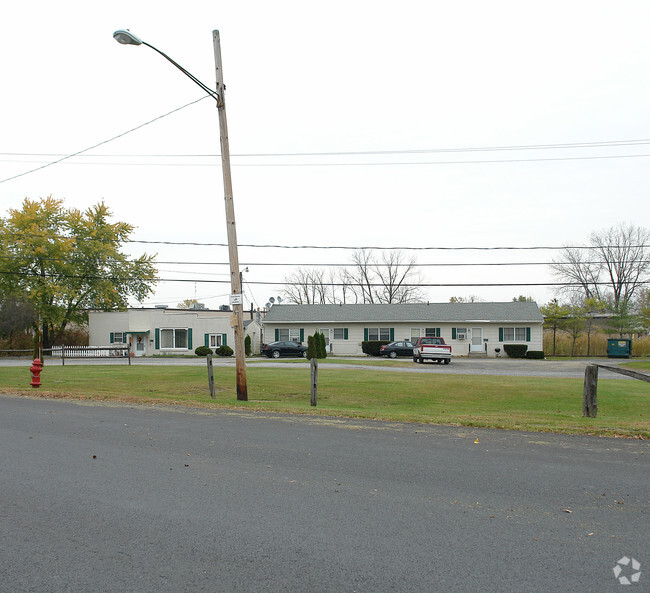 Greenport Apartments - Hudson Village Apartments