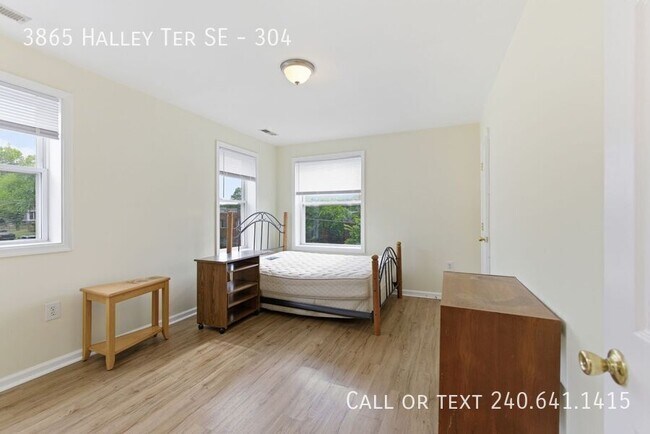 Foto del edificio - 3865 Halley Terrace SE