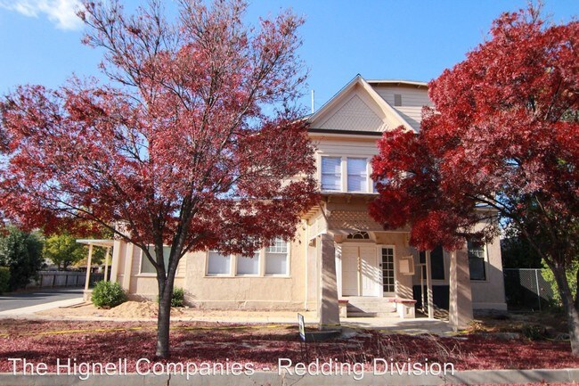 Building Photo - 445 S Shasta St