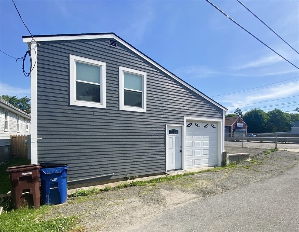 Primary Photo - 1165 N Shore Rd