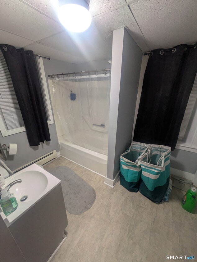 Foto del edificio - 174 S Main St