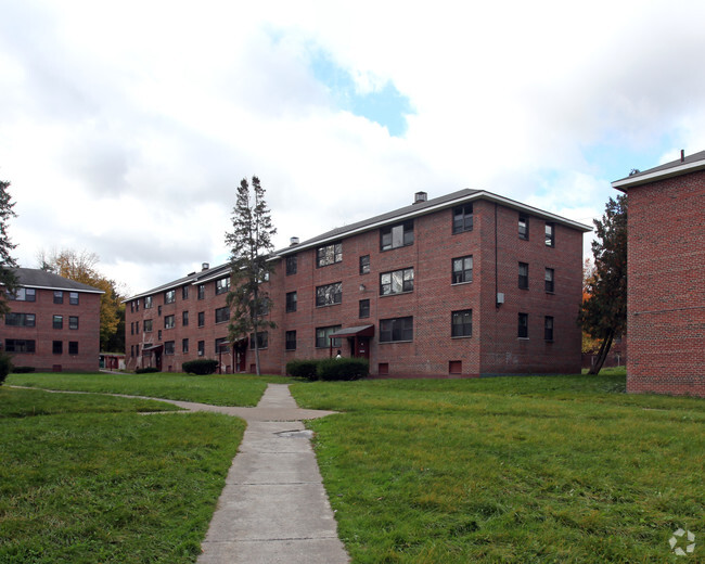 Building Photo - Centennial Gardens