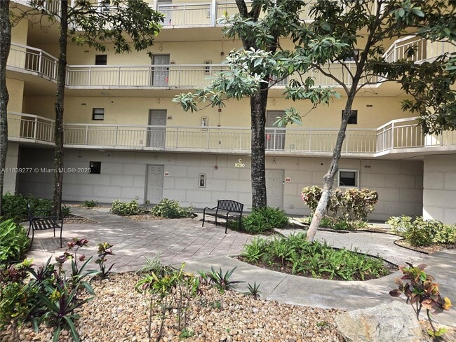 Building Photo - 8290 Lake Dr