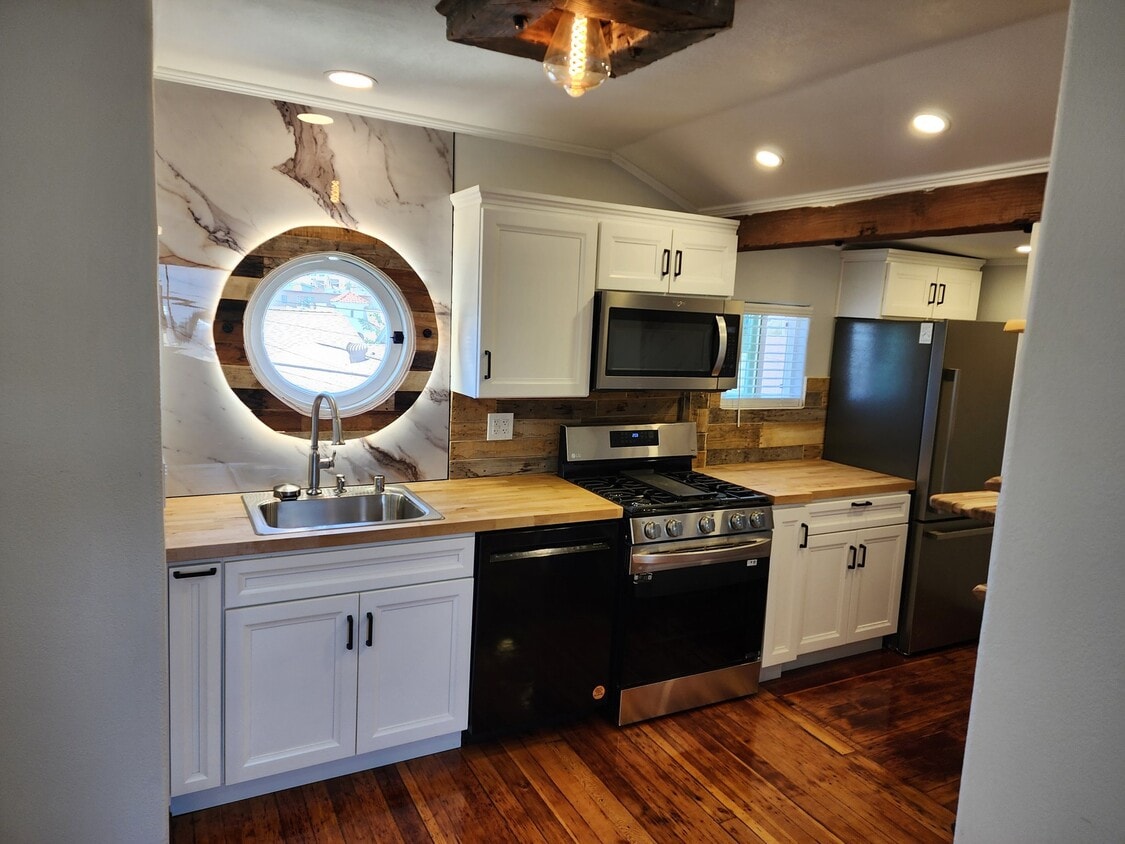 Photo - 3684 43rd St (San Diego, CA)