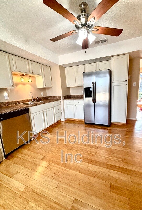 Foto del edificio - 167 Kitty Hawk Square