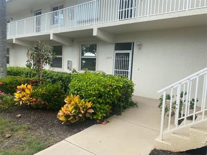 Foto principal - 20611 Country Creek Dr